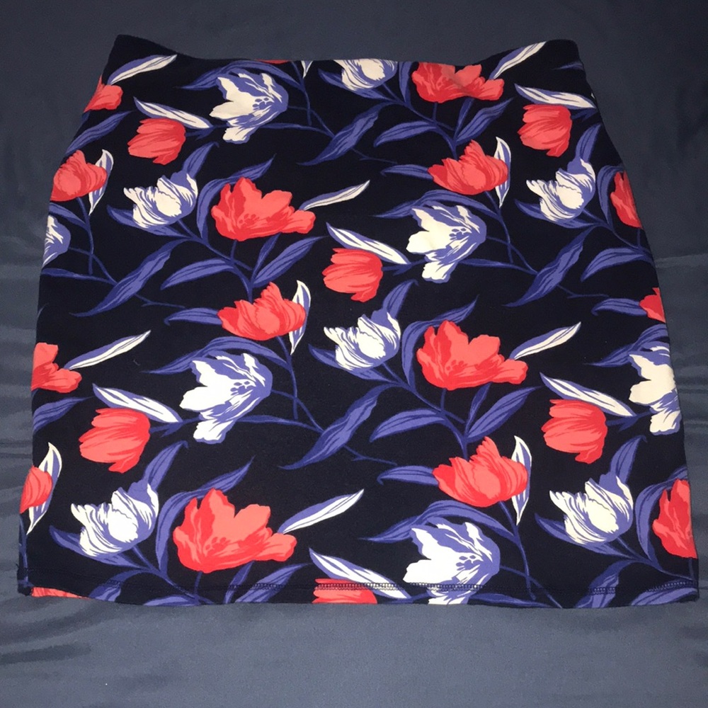 Old Navy Floral Mid Skirt size L